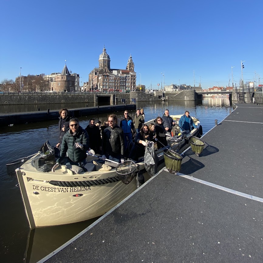 A group plastic fishing in Amsterdam CSR activity