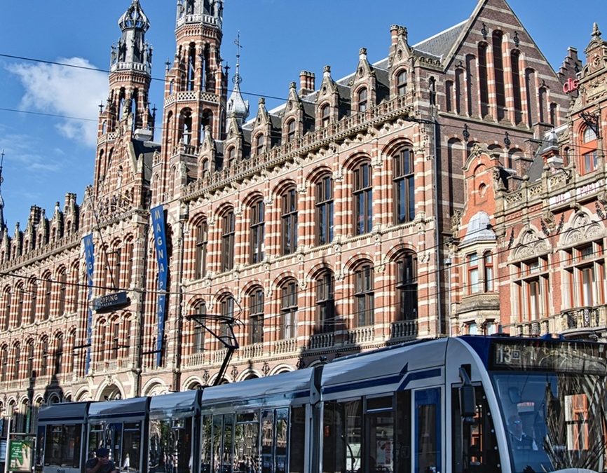 Give back to Amsterdam